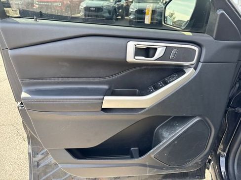 Used 2021 Ford Explorer XLT w/ Equipment Group 202A image 17