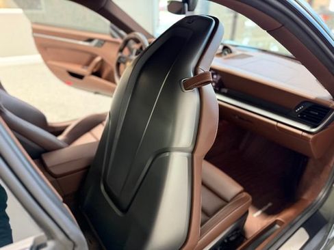 Used 2023 Porsche 911 Carrera w/ Premium Package RWD image 38