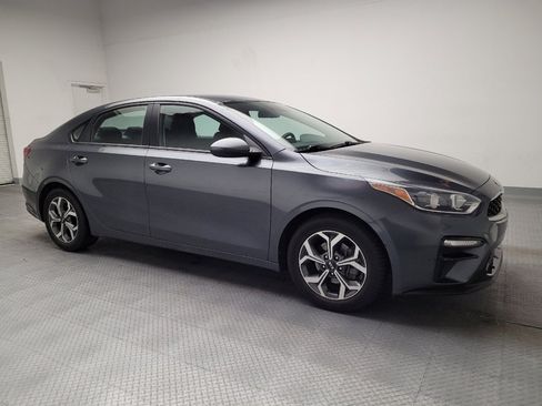 Used 2020 Kia Forte LXS FWD image 11
