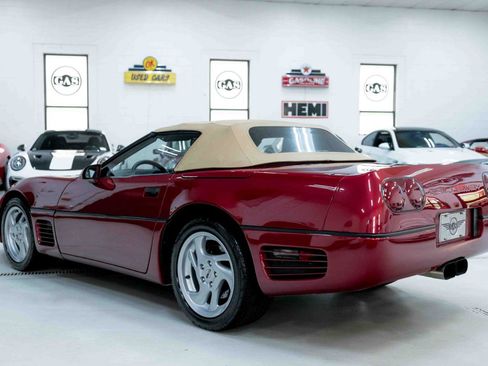 Used 1989 Chevrolet Corvette Convertible RWD image 15