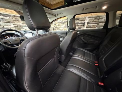Used 2018 Ford Escape Titanium AWD/4WD image 33