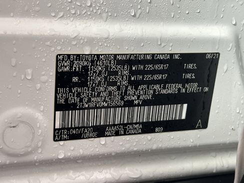 Used 2021 Toyota RAV4 XLE image 30