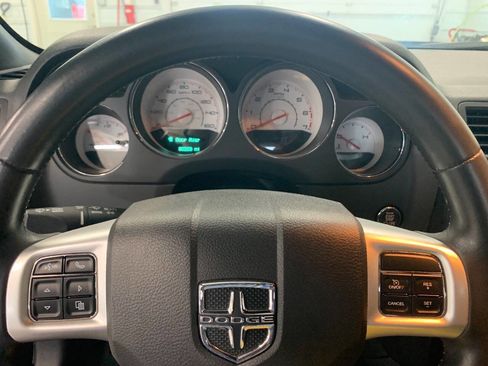Used 2013 Dodge Challenger R/T w/ Blacktop Pkg RWD image 25