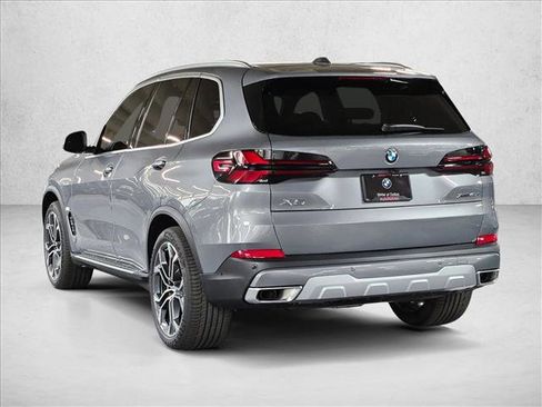 Used 2026 BMW X5 xDrive40i w/ Climate Comfort Package image 7