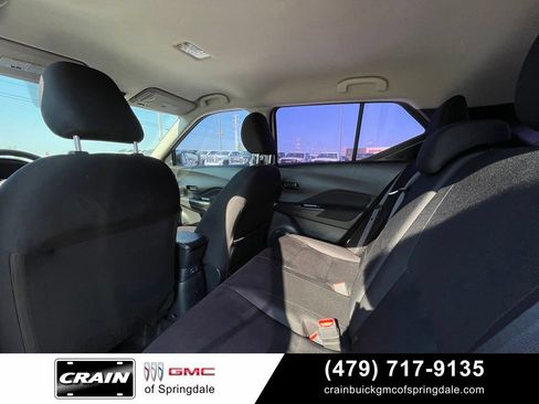 Used 2023 Nissan Kicks S FWD image 28