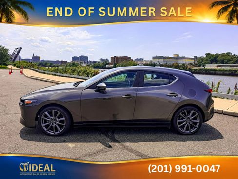 Used 2023 MAZDA MAZDA3 s FWD image 7