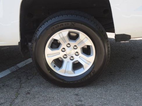 Used 2017 Chevrolet Silverado 1500 LT w/ All Star Edition AWD/4WD image 29