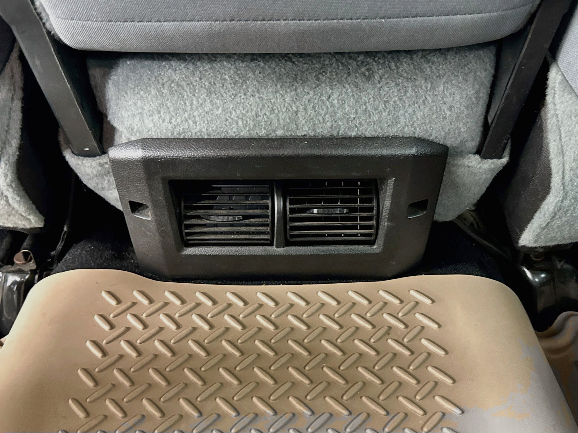 Used 2019 RAM 1500 Classic SLT RWD image 24