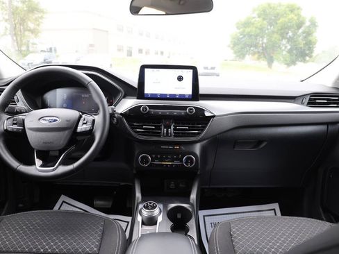 Used 2025 Ford Escape Active w/ Cold Weather Package AWD/4WD image 14