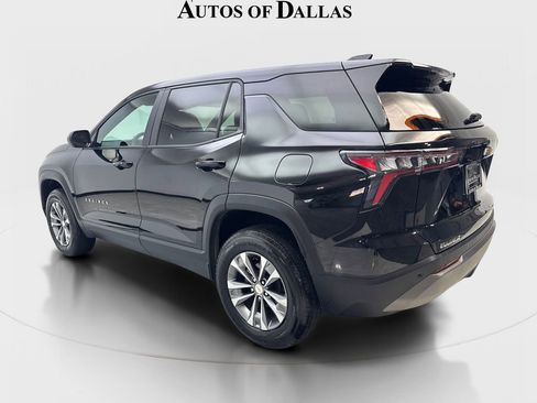 Used 2025 Chevrolet Equinox LT FWD image 9