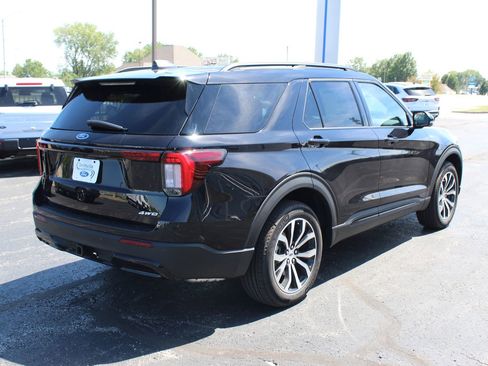 New 2025 Ford Explorer ST-Line image 5