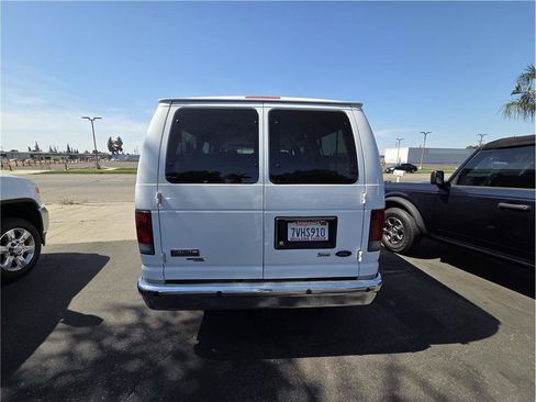 Used 2013 Ford E-150 and Econoline 150 Wagon RWD image 6