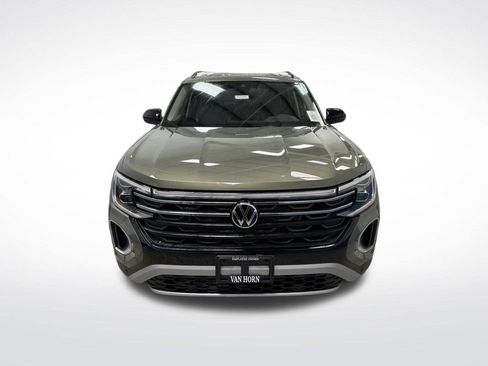 Used 2024 Volkswagen Atlas Peak Edition SEL image 12