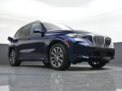 Used 2026 BMW X5 xDrive40i w/ M Sport Package AWD/4WD image 29