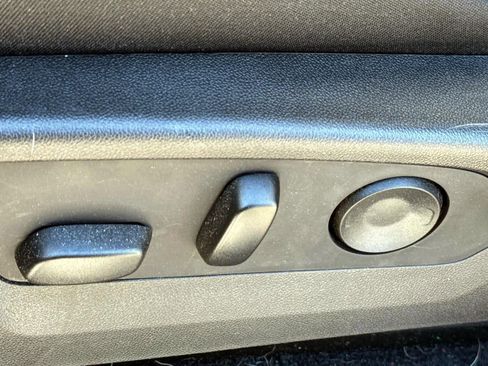 Used 2025 Chevrolet Colorado W/T w/ WT Convenience Package II image 14