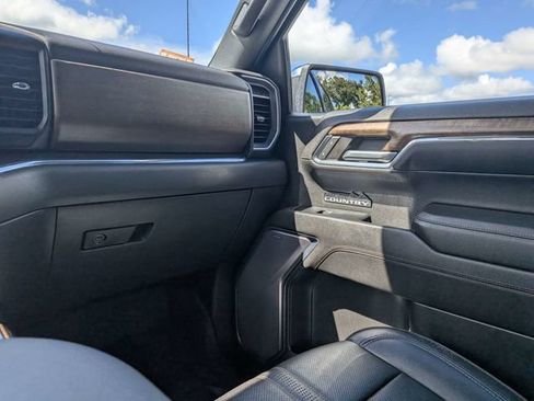 Used 2023 Chevrolet Silverado 1500 High Country AWD/4WD image 16