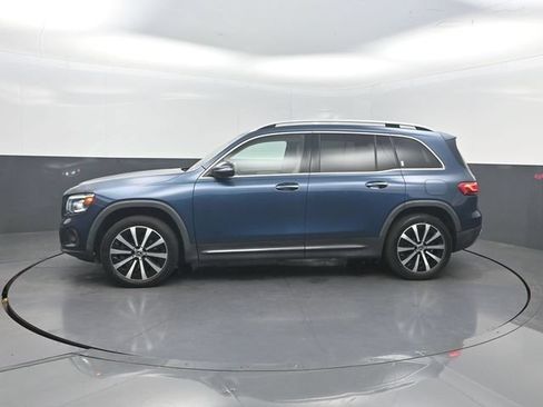 Used 2022 Mercedes-Benz GLB 250 image 3