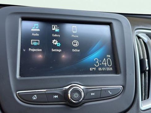 Used 2018 Chevrolet Malibu LS FWD image 16