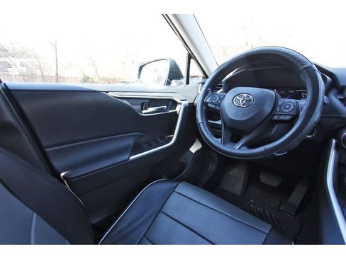 Used 2024 Toyota RAV4 XLE image 6