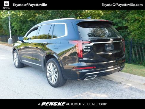 Used 2021 Cadillac XT6 Premium Luxury FWD image 9