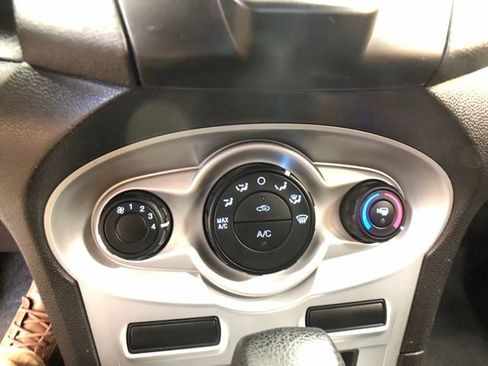 Certified 2019 Ford Fiesta SE image 17