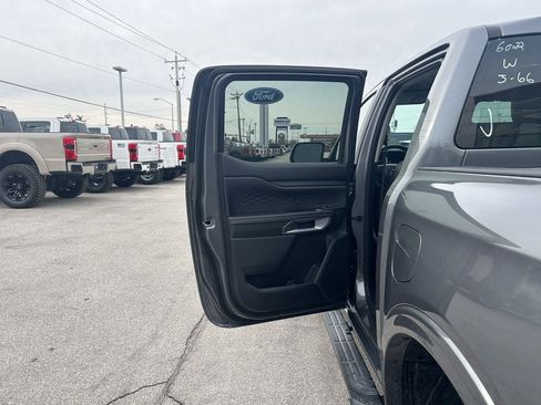 New 2026 Ford Ranger Lariat w/ Black Appearance Package image 15