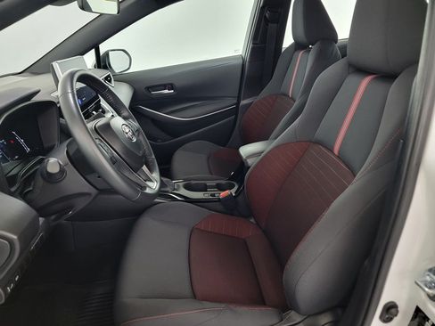 Certified 2025 Toyota Corolla SE w/ SE Premium Package FWD image 14