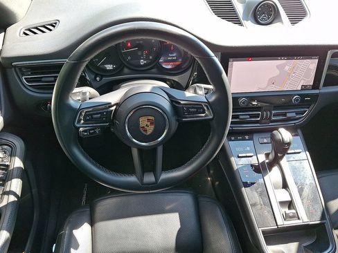 Used 2023 Porsche Macan AWD/4WD image 13