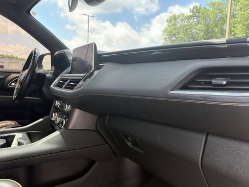 Used 2021 GMC Yukon AT4 w/ Rear Media and Nav Package AWD/4WD image 30