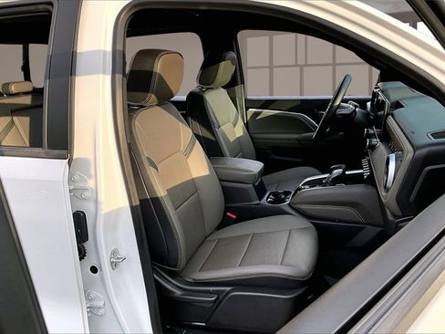 Used 2024 Chevrolet Colorado ZR2 w/ ZR2 Convenience Package III image 7