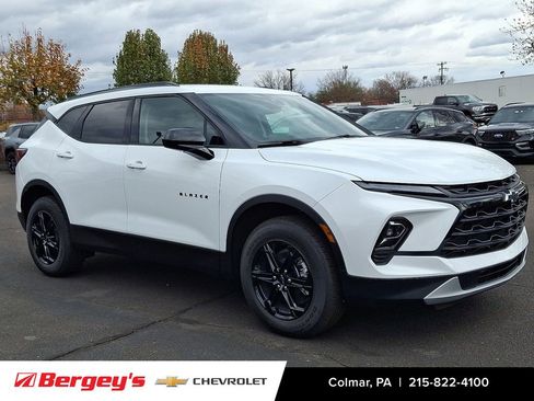 New 2025 Chevrolet Blazer LT w/ Convenience Package image 2