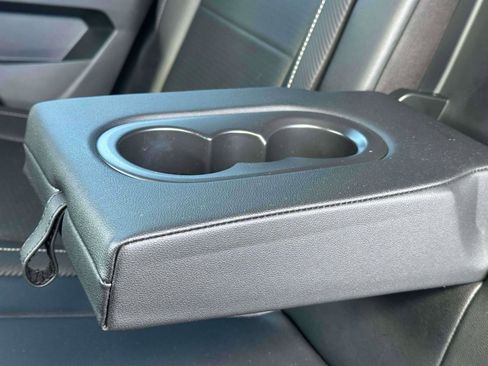 Certified 2022 Volkswagen Atlas Cross Sport SE image 10