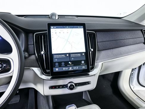 New 2026 Volvo XC90 B6 Ultra w/ Lounge Package AWD/4WD image 13