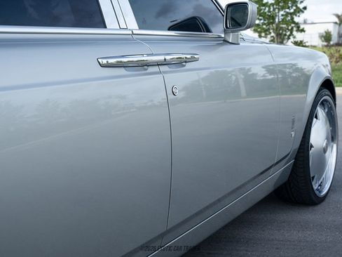 Used 2005 Rolls-Royce Phantom Sedan RWD image 82