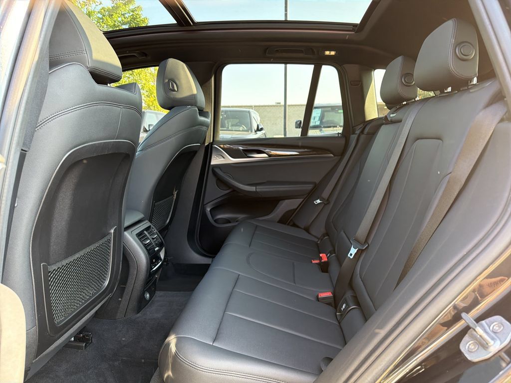 Used 2019 BMW X3 xDrive30i w/ Premium Package AWD/4WD image 13