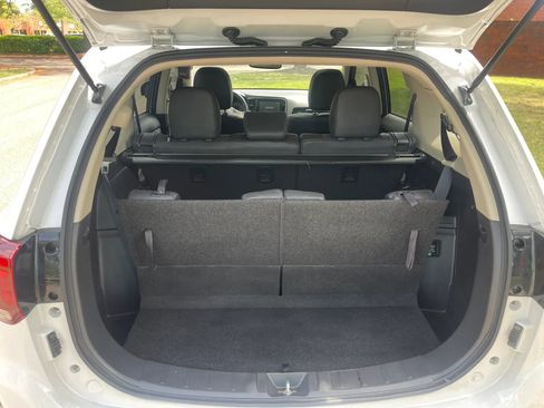 Used 2020 Mitsubishi Outlander LE image 15