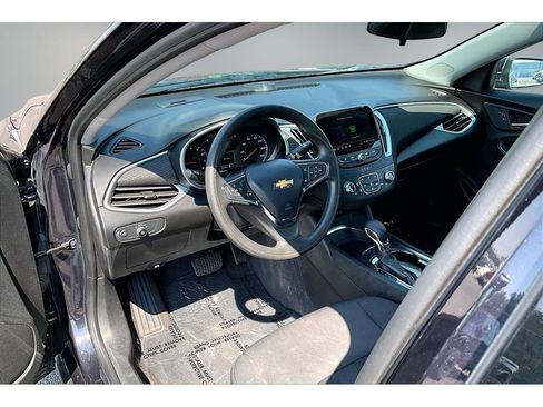 Used 2023 Chevrolet Malibu LT FWD image 16