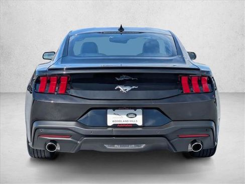 Used 2025 Ford Mustang Premium image 7