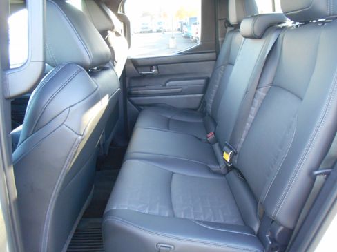 Used 2024 Toyota Tacoma Leather image 7