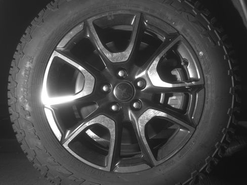 Used 2025 Jeep Compass Trailhawk AWD/4WD image 13