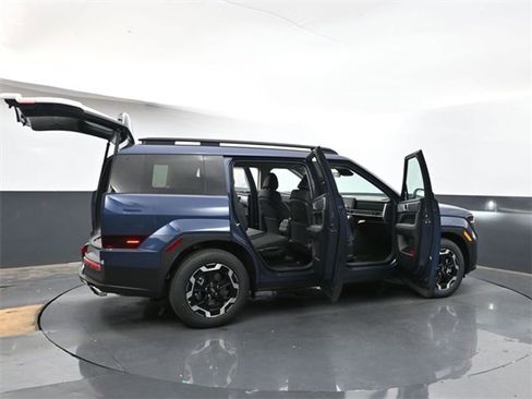 Used 2025 Hyundai Santa Fe SEL image 38