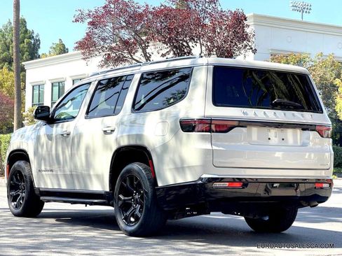 Used 2022 Jeep Wagoneer Series II image 4