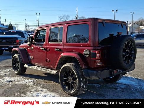 Used 2021 Jeep Wrangler Unlimited Sahara w/ Cold Weather Group image 5