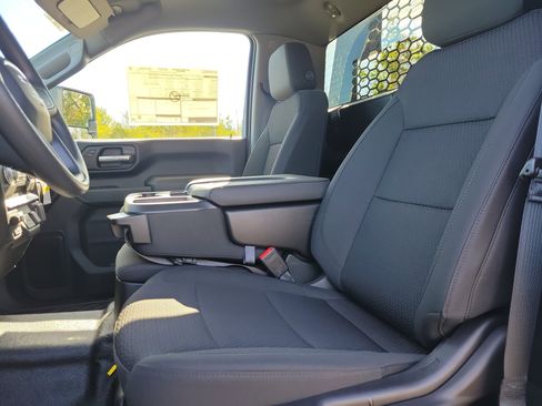New 2025 GMC Sierra 3500 Pro w/ Convenience Package AWD/4WD image 4