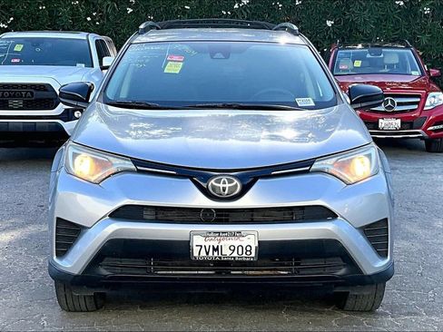 Used 2017 Toyota RAV4 LE FWD image 2