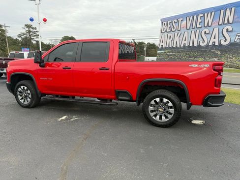 Used 2025 Chevrolet Silverado 2500 Custom w/ Custom Value Package image 8