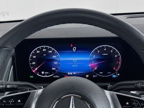 Used 2026 Mercedes-Benz GLB 250 image 18