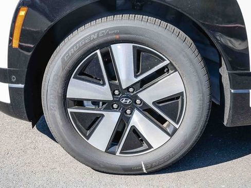 New 2026 Hyundai Ioniq 9 SEL AWD/4WD image 11