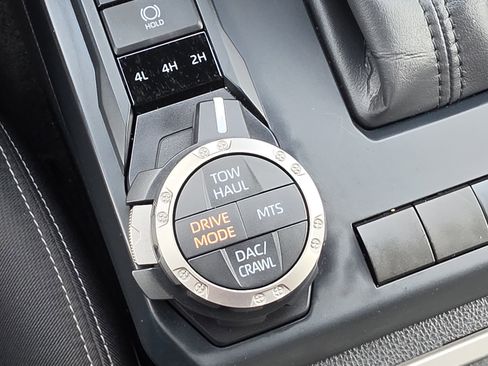 Used 2025 Toyota Tacoma TRD Off-Road image 23