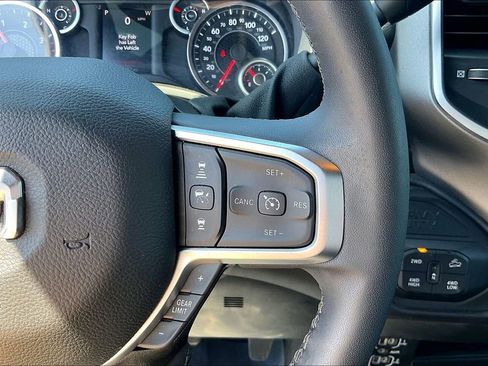 Used 2025 RAM 2500 Big Horn AWD/4WD image 15